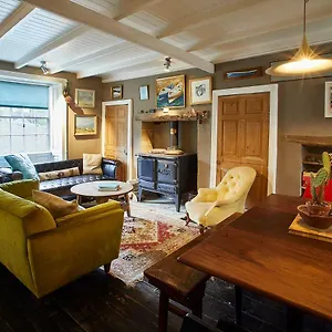 Host & - Cowbar View Holiday home Staithes